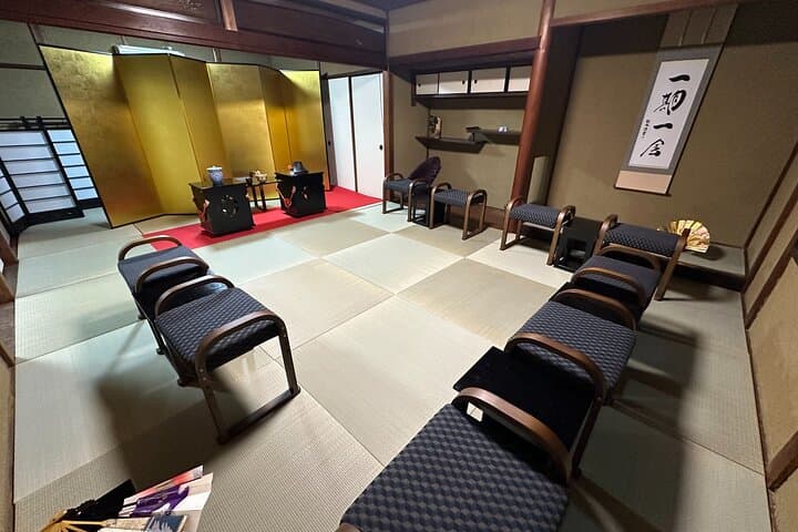 Kyoto Tea Ceremony with Kimono near Imamiya Jinjya Shrine — photo 9