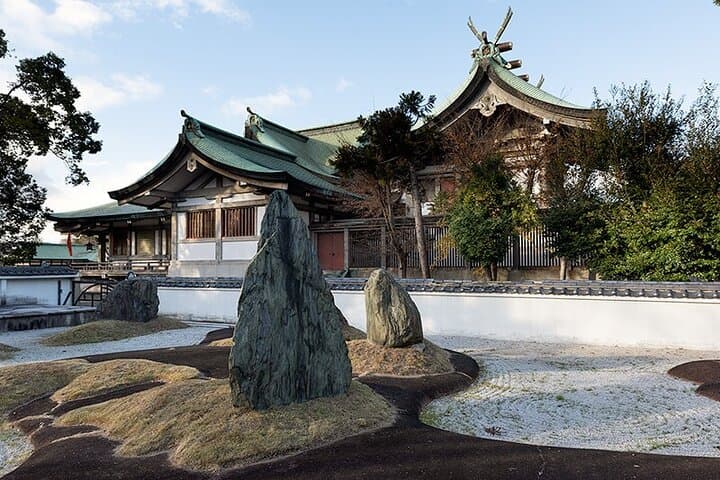 Osaka Castle Walking Tour and Castle Tower Admission — photo 13