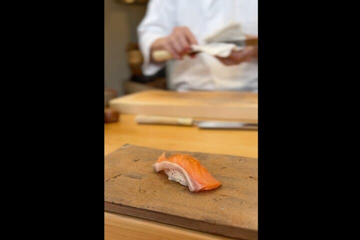 Luxury Sushi and Strolling Tour — photo 1