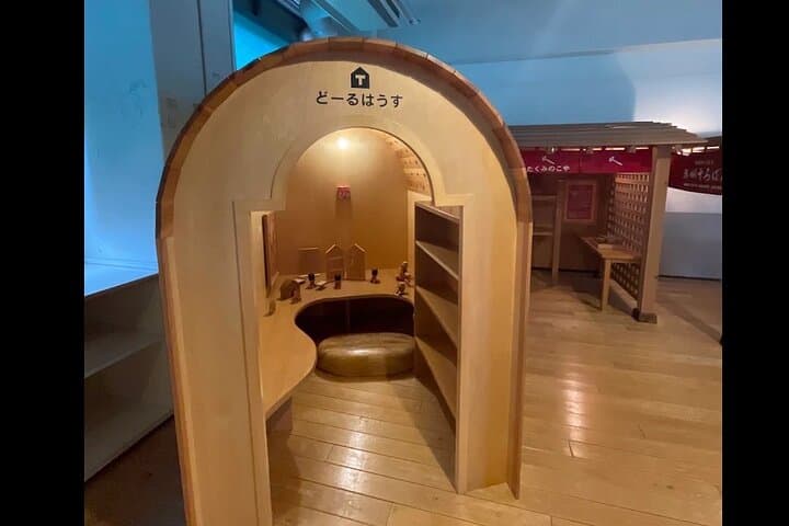 Luxury Sushi and Strolling Tour — photo 5
