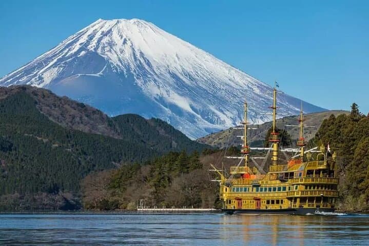 Mt Fuji Kamakura Hakone and Atami Sea Boat Hanabi 2-Day Tour — photo 1