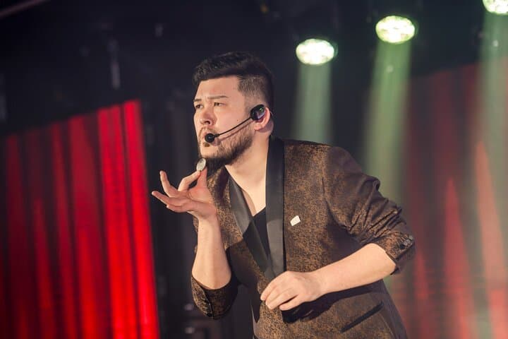 Osaka: High-Energy Japanese Variety Night Show (English MC) — photo 13