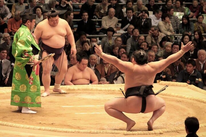 Official Sumo Tournament Ticket with Guided Experience in Tokyo — photo 3