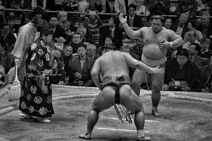 Official Sumo Tournament Ticket with Guided Experience in Tokyo — photo 5