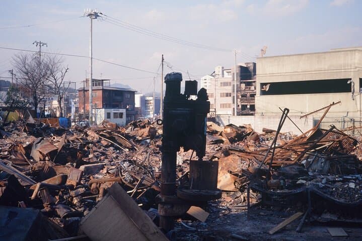 Kobe: Earthquake Memories Guided Tour at the Disaster Museum