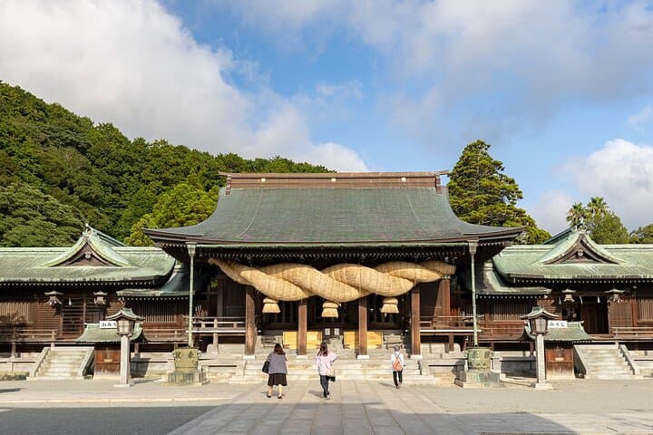 Moji Port, Karado Market, Kokura Castle & Miyajitake Shrine Tour — photo 6