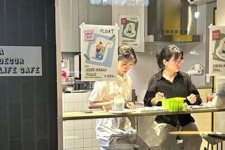 Experience Traditional Japanese Art at a Café for Art Lovers — photo 10