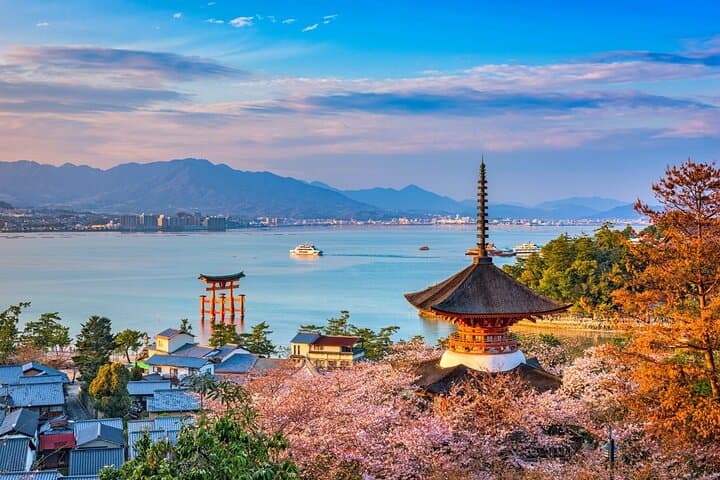 Private Japan UNESCO World Heritage Tour with Hiroshima — photo 7