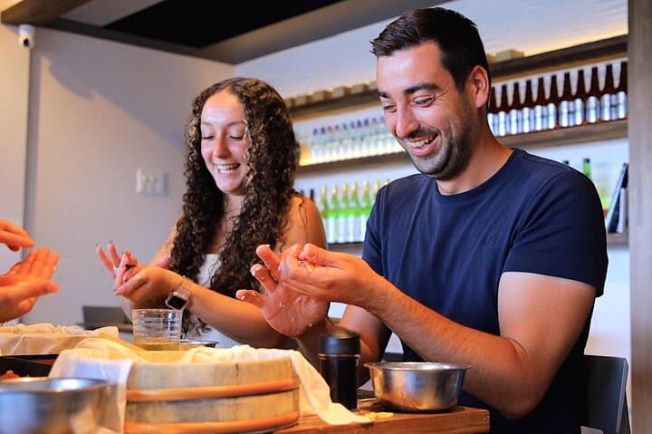 Sushi Making Tokyo Roll and Authentic Japanese Sushi Class — photo 2