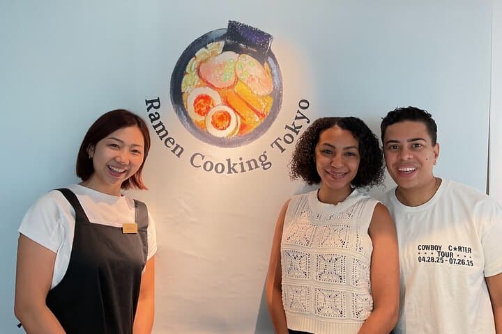 Cozy Tokyo Class: Ramen, Sushi, Sake Pairing & Cultural Exchange — photo 10