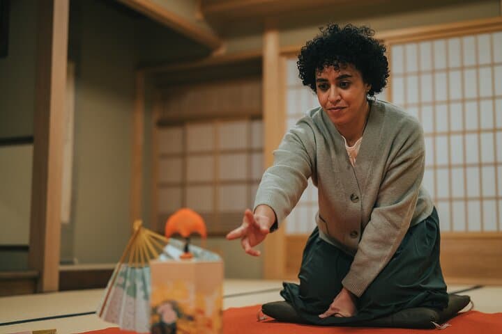 Private Kyoto Fan Painting & Edo-Style Tosenkyo Game Experience — photo 1