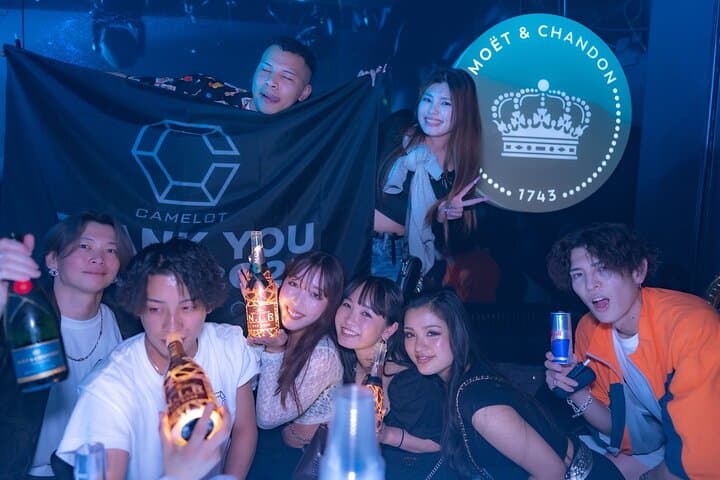 Shibuya Nightclub (2 bottles of champagne in the VIP Room) — photo 3
