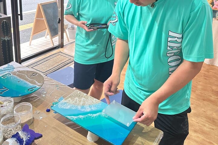 Resin Art Experience in Ishigaki Island — photo 2