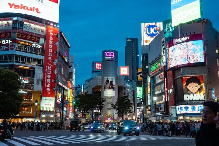 Shibuya Walking Tour: Crossing, Hidden Streets & Local Culture — photo 5