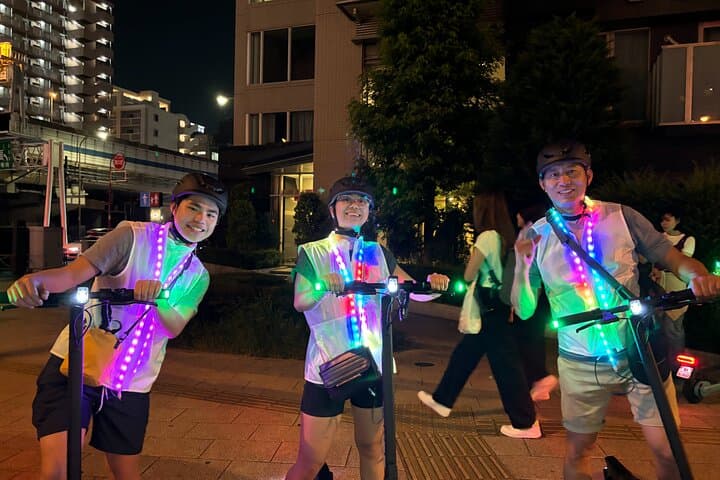 Tokyo: Private Shibuya E-Scooter Tour with Photo Stops — photo 19