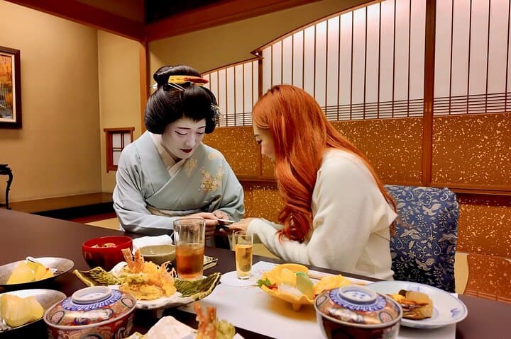 Exclusive Geisha Performance＆Sake Tasting in a Tokyo Private Room — photo 6