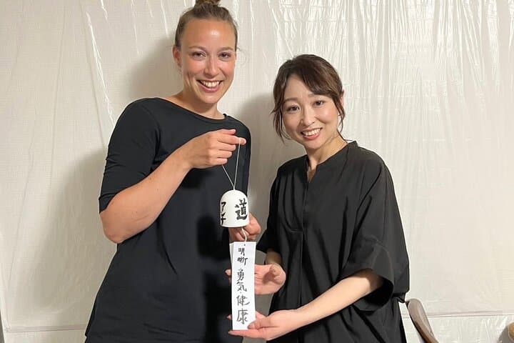 Fukuoka Private Fine Arts Class Calligraphy Experience — photo 3