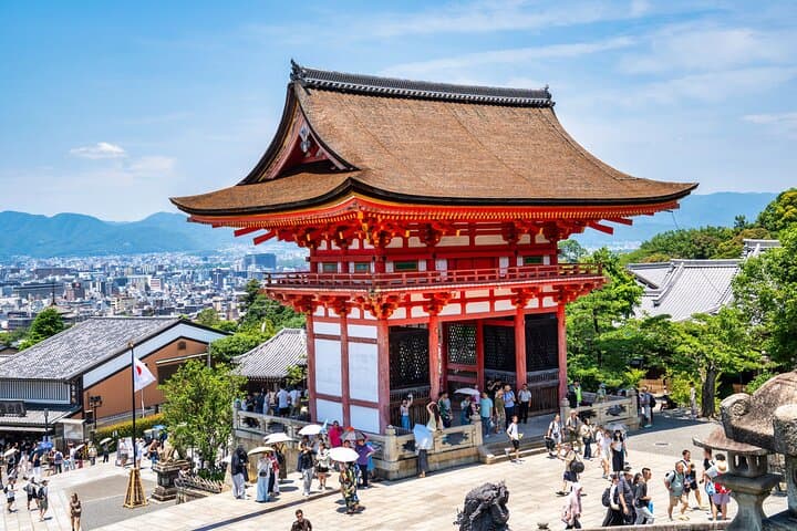 Kiyomizu Walk Tour and Traditional Sake Tasting — photo 13