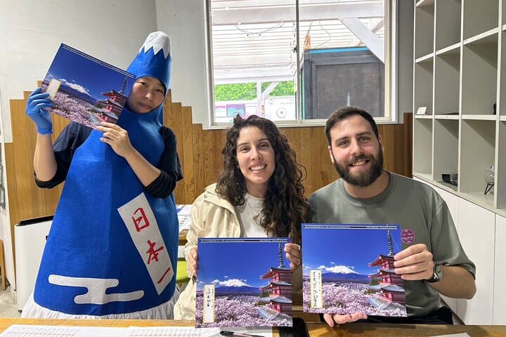 Tokyo Mt Fuji Lake Kawaguchiko Japanese Calligraphy 1 Day Tour — photo 2