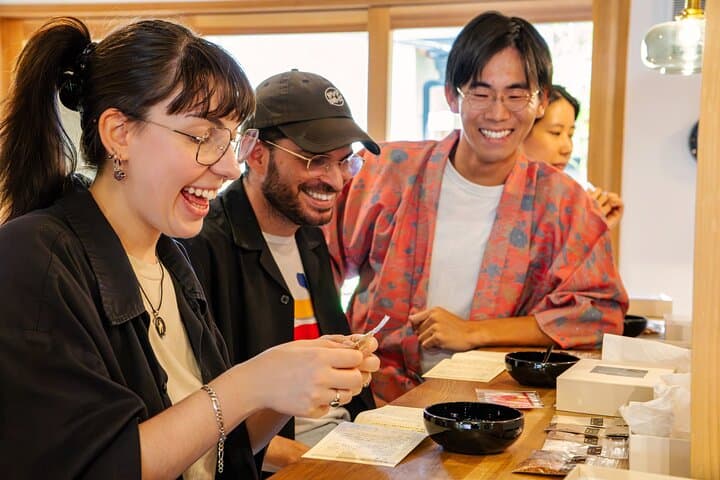 Kiyomizu Walk Tour and Make Your Own Incense Bag — photo 4