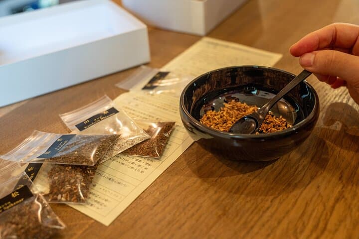 Kiyomizu Walk Tour and Make Your Own Incense Bag — photo 6