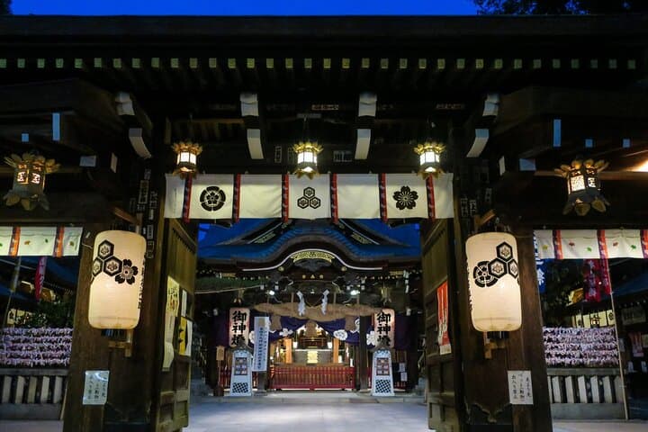Kyoto: Gion Night Walking Tour with Geisha Insight — photo 8