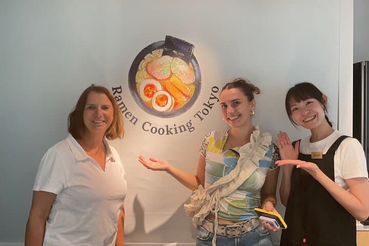 Cozy Tokyo Class: Ramen, Sushi, Sake Pairing & Cultural Exchange — photo 12