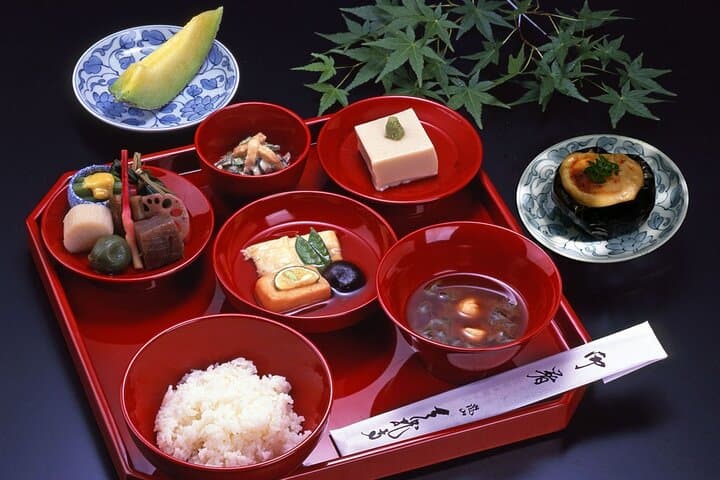 Half Day in Kyoto Arashiyama with Lunch in a Temple Private Tour — photo 10