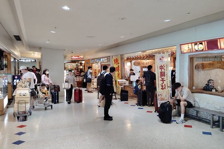 Naha: Airport Food Tour for a Delicious Start or Farewell — photo 3