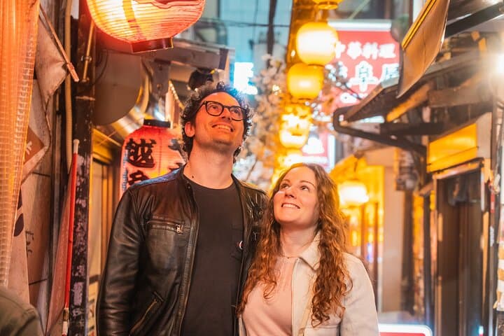 Tokyo Shinjuku Night Walking Tour Golden Gai And Local Culture — photo 2