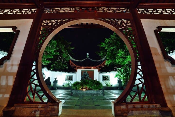 Naha: Step Into Peace at the Historic Fukushuen Garden — photo 9