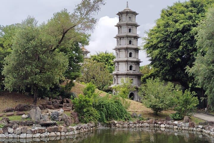 Naha: Step Into Peace at the Historic Fukushuen Garden — photo 19