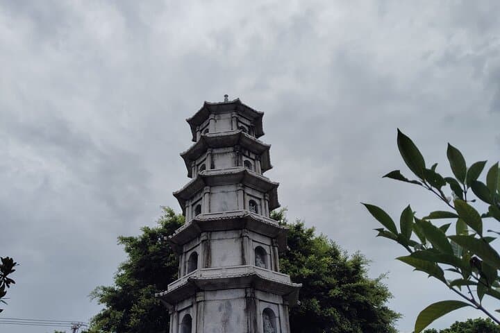Naha: Step Into Peace at the Historic Fukushuen Garden — photo 20