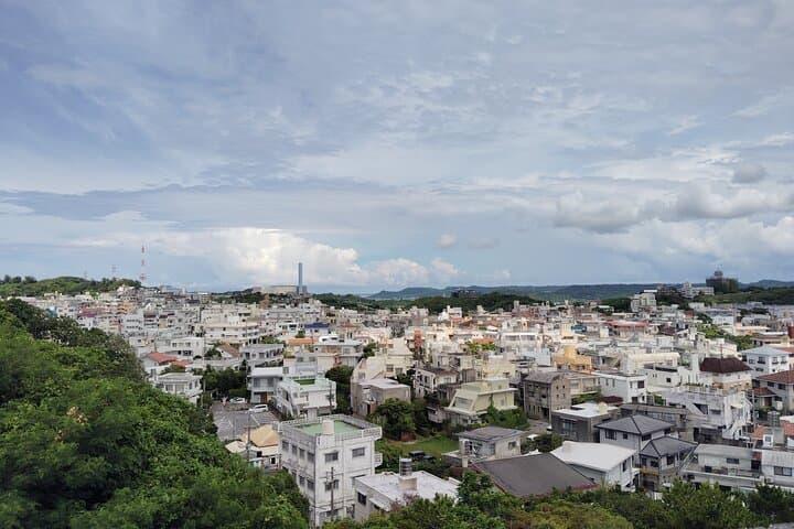 Naha: 1.5h Shurijo Castle Tour into the Heart of Ryukyu — photo 19