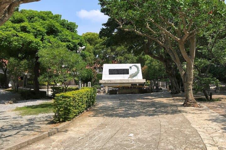WWII Battle of Okinawa - Himeyuri & Peace Museum Guided Tour — photo 5