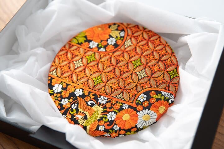 Turn Antique Kimono into Take-Home Interior Art — photo 3