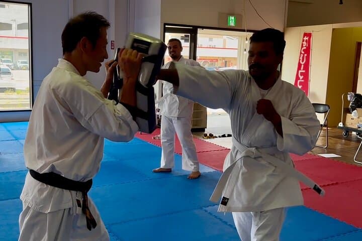 Karate Experience in Kanazawa Break Tiles and Get a Black Belt — photo 5