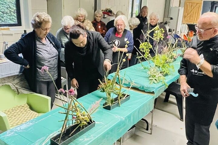 Tokyo Ikebana, Japanese Traditional Flower Arrangement Experience — photo 1