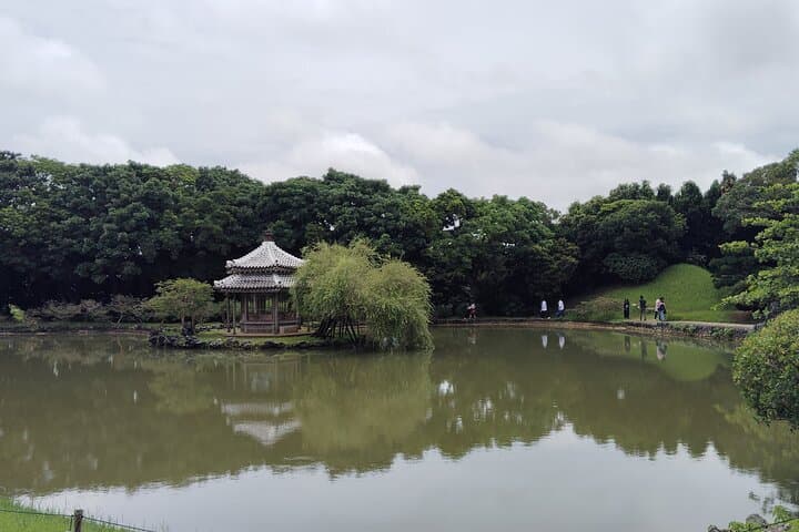 Naha: Walk Through Shikinaen, a Historic Royal Garden — photo 6