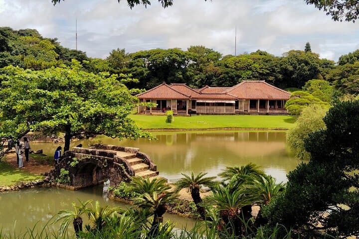 Naha: Walk Through Shikinaen, a Historic Royal Garden — photo 13