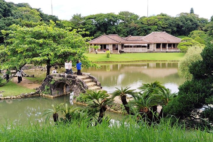 Naha: Walk Through Shikinaen, a Historic Royal Garden — photo 15