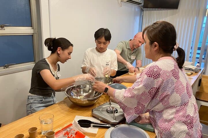 Miso Ramen Gyoza and Matcha Cooking Class Professional Teacher — photo 10