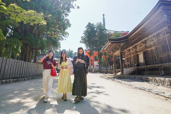 Koyasan Day Trip by Private Car from Osaka — photo 4