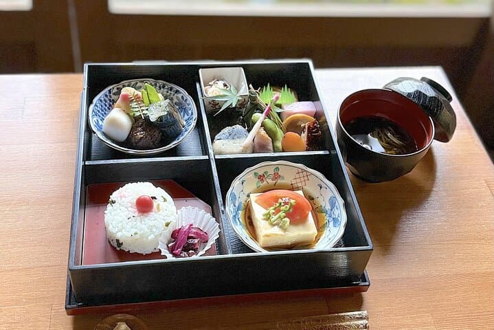Kanazawa 6hr Private Guided Tour and Geisha Performance:Dinner — photo 2