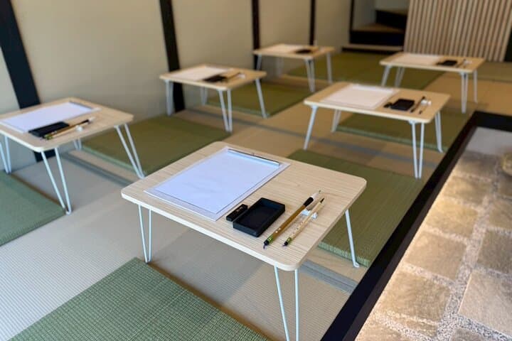 【OKADA】Kyoto Japanese calligraphy experience (shodo) — photo 6