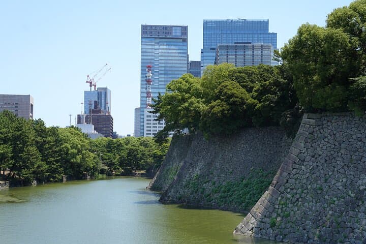 Imperial Palace or Edo Castle Time Trip Learning Walking Tour — photo 14
