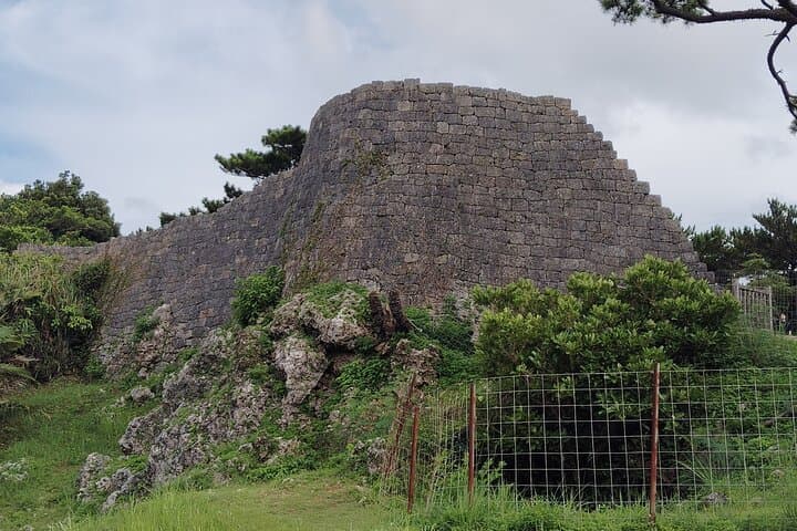 Okinawa: Urasoe Castle, Royal Tomb & War History Walk — photo 13