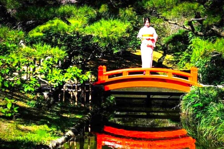 Don a kimono, take a stroll in the Michelin 3star's Ritsurin Park — photo 3