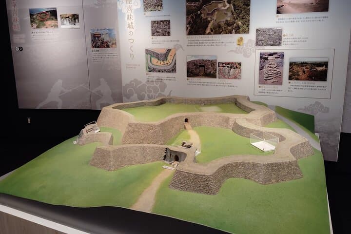 Okinawa: Zakimi Castle and Yuntanza Museum Heritage Tour — photo 5