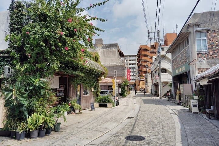 Naha: Discover Yachimun Pottery and Local Crafts in Tsuboya — photo 4